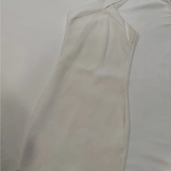 Aritzia/Babaton Sculpt Knit Criss-Cross Ribbed Halter Dress - Size Medium - Picture 4 of 8
